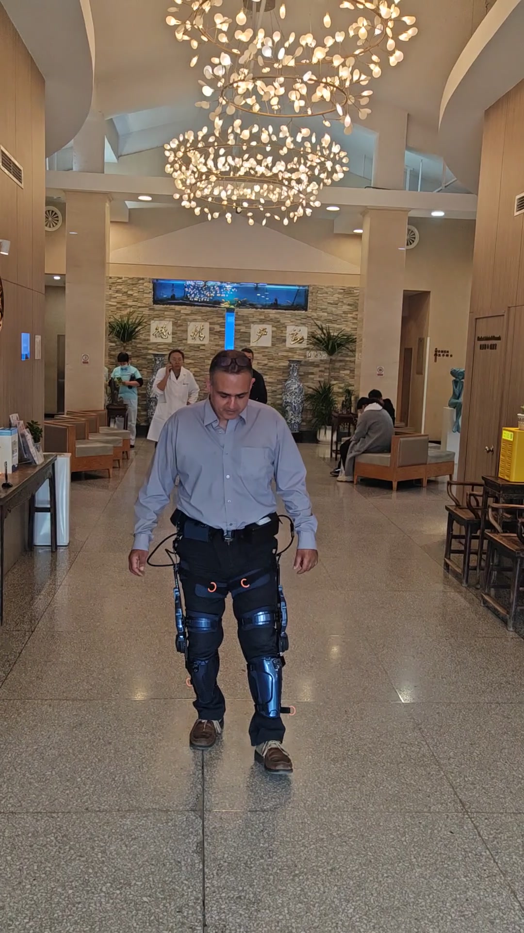 روبوت إعادة تأهيل إصابات الحبل الشوكي